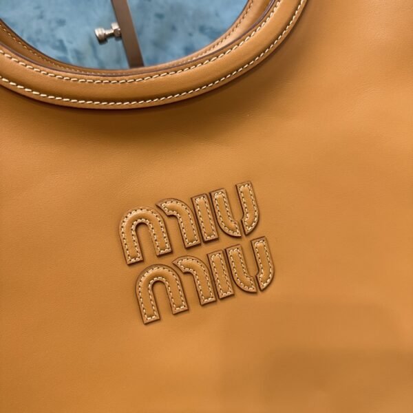 Lvy Leather bag