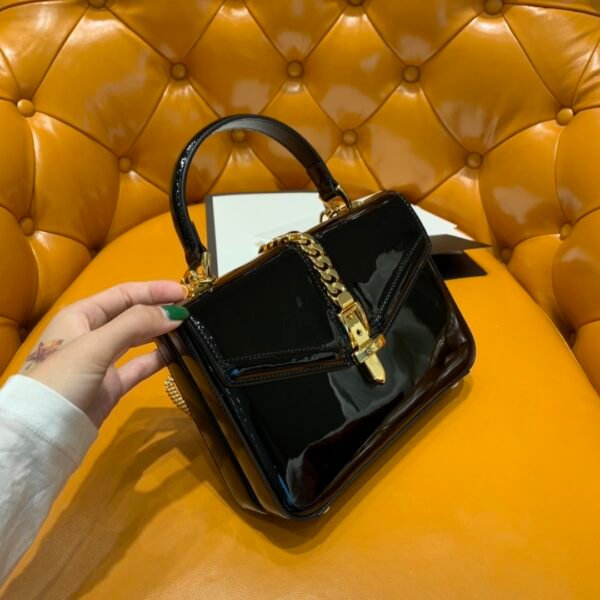 𝗚𝘂𝗰𝗰𝗶 𝗦𝘆𝗹𝘃𝗶𝗲 𝟭𝟵𝟲𝟵