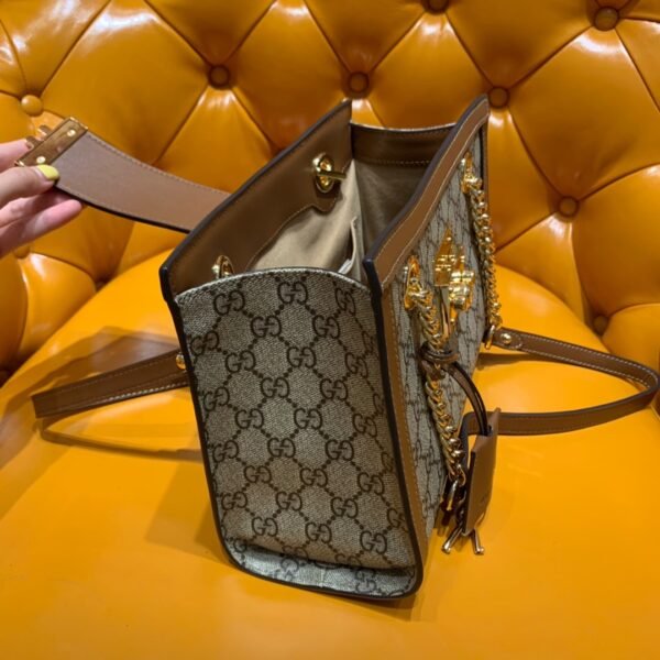 𝐆𝐮𝐜𝐜𝐢 𝐩𝐚𝐝𝐥𝐨𝐜𝐤