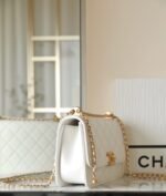 𝖠𝗇𝗍𝗂𝖻𝖺 flap bag