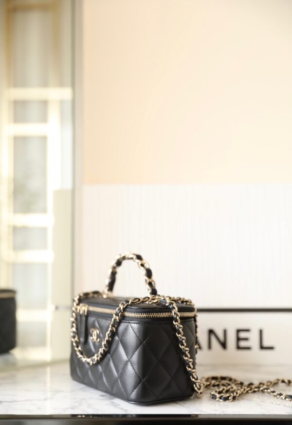 Chanel box