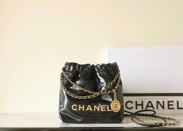 Chanel 22 mini bag