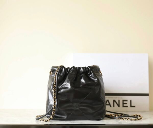 Chanel 22 mini bag