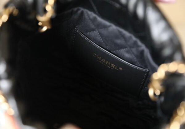 Chanel 22 mini bag