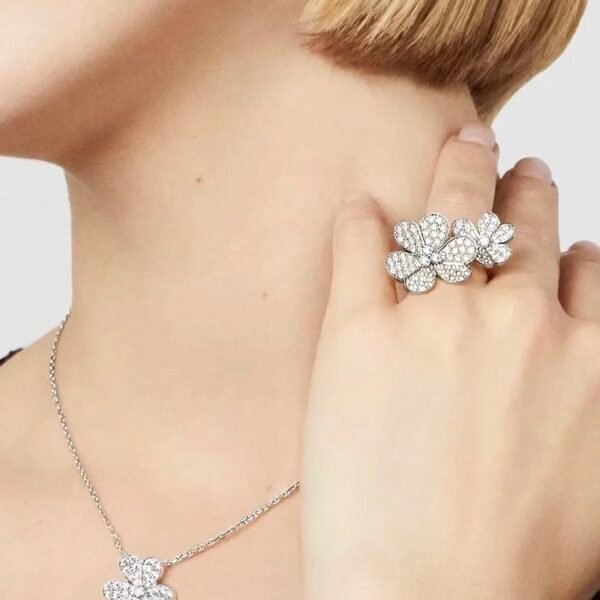 Van Cleef & Arpels Ring