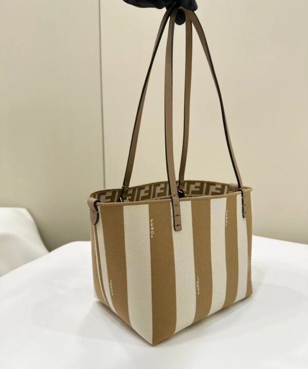 Fendi Tote Medium