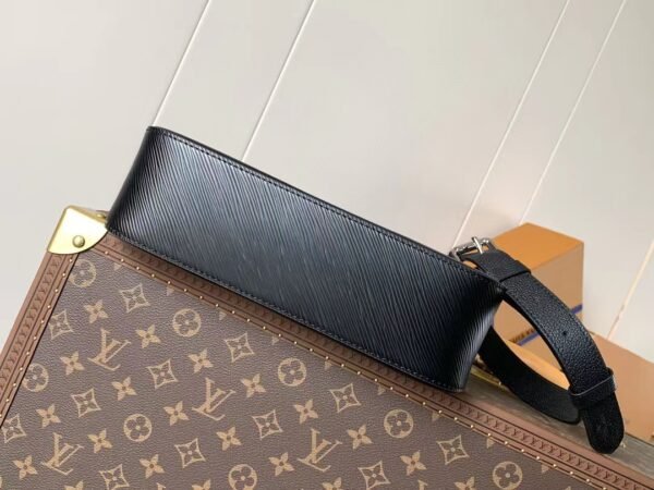 LOUIS VUITTON Marelle Black Epi